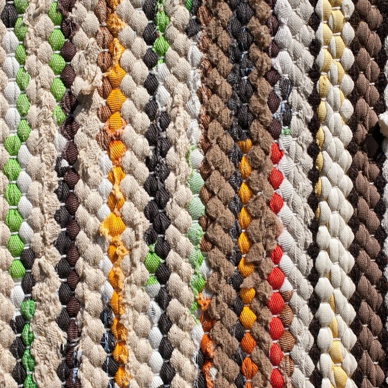 3 Ways How To Clean A Rag Rug Without Damaging It